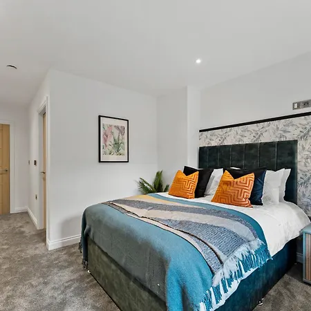 Winter Offer! Stylish Abode In - Games - Parking *