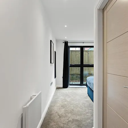 Winter Offer! Stylish Abode In - Games - Parking *