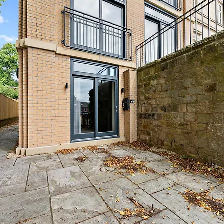 Winter Offer! Stylish Abode In - Games - Parking Apartment *