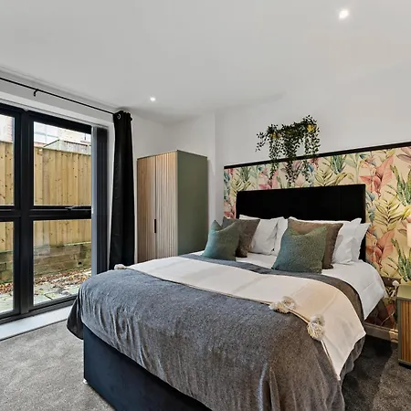Apartment Stylish Abode In - Games - Parking Leeds (West Yorkshire)