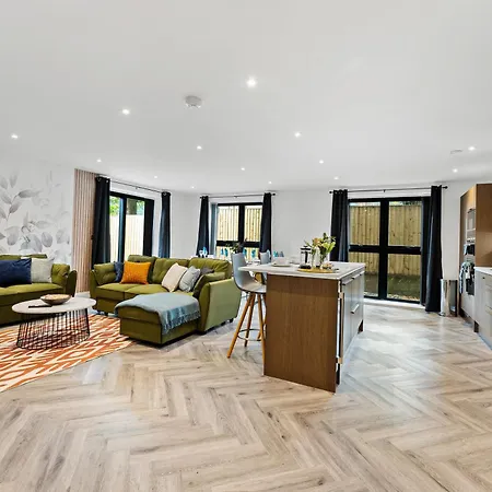 Winter Offer! Stylish Abode In - Games - Parking 公寓 *