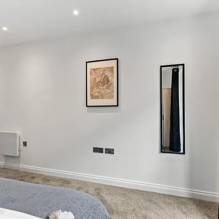 Winter Offer! Stylish Abode In - Games - Parking Apartment