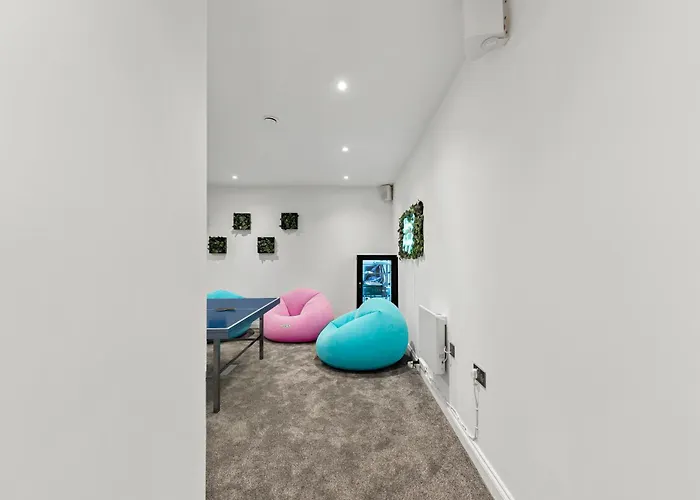 The Stylish Escape - Games * Лідс